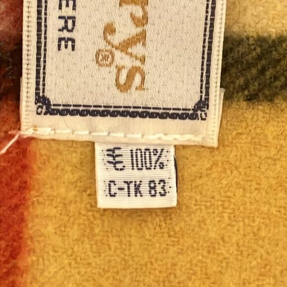 Auth Burberry's - Dark yellow Multi Cashmere Scarf - Picture 4 of 5